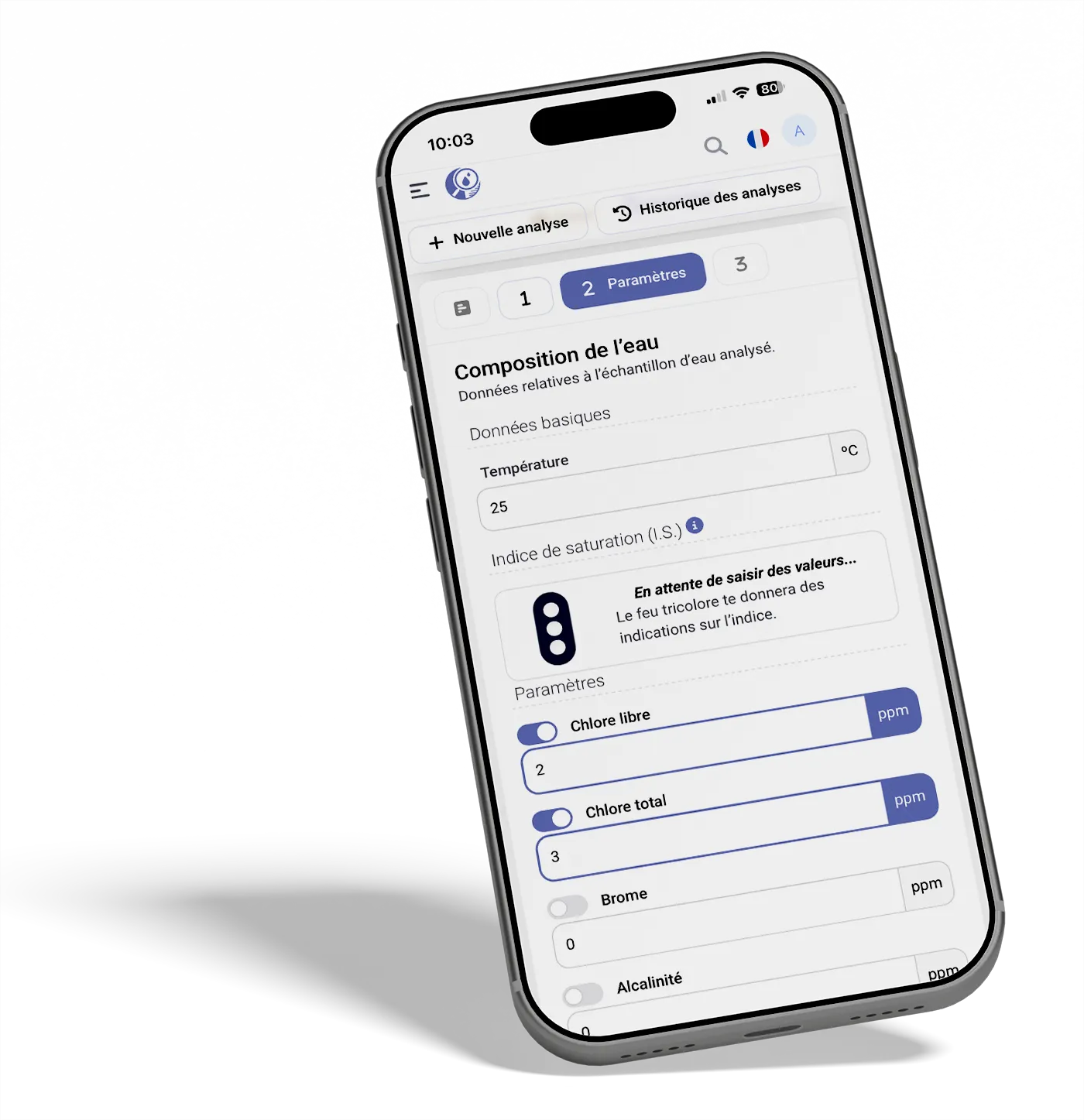Smartphone avec l'application BonPool ouverte sur la page d'analyse de l'eau.